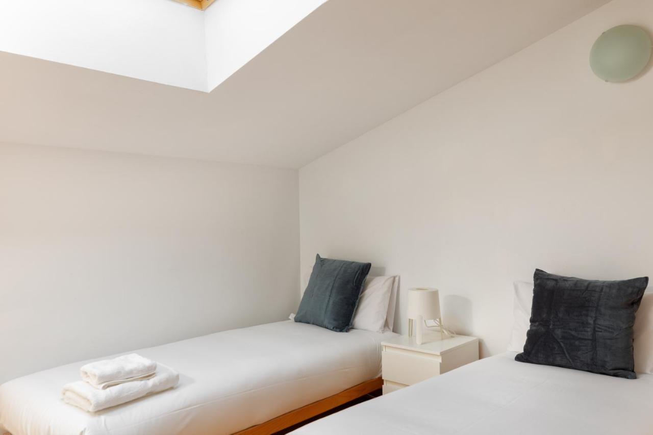 Flateli Cort Reial 7 Apartment Girona Ngoại thất bức ảnh